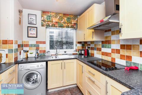undefined, 6, Frizley Gardens Frizinghall, Bradford, West Yorkshire, BD9 4LY
