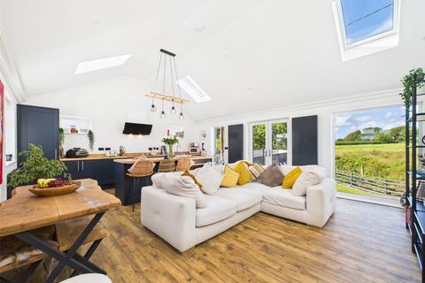4 bedroom detached house for sale, West Road, Sheepwash, Beaworthy