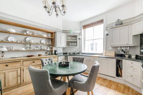 4 bedroom flat to rent, Drayton Gardens, South Kensington, London, SW10