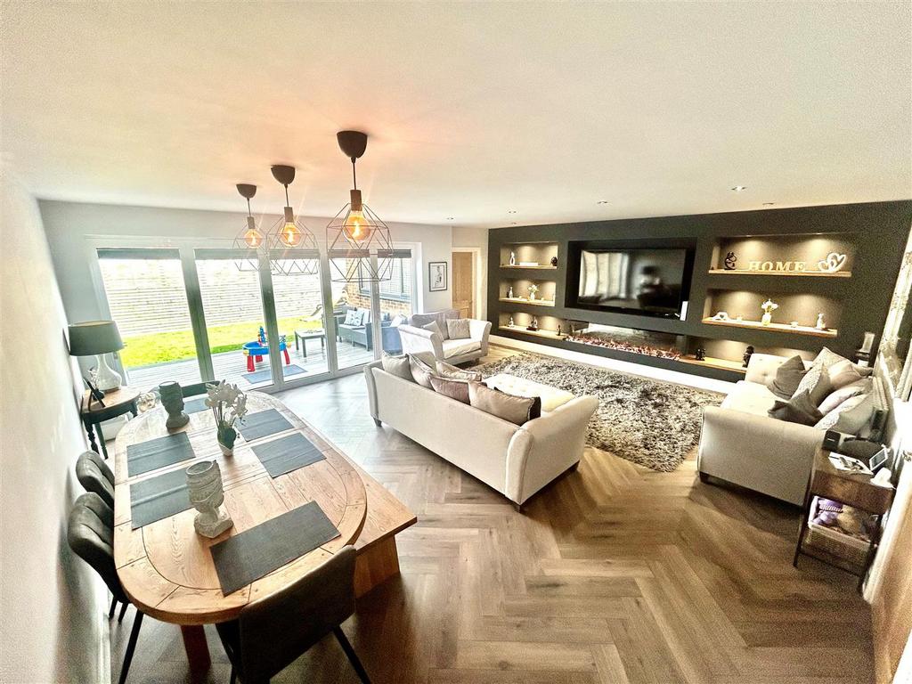 4 St joe - lounge.jpg