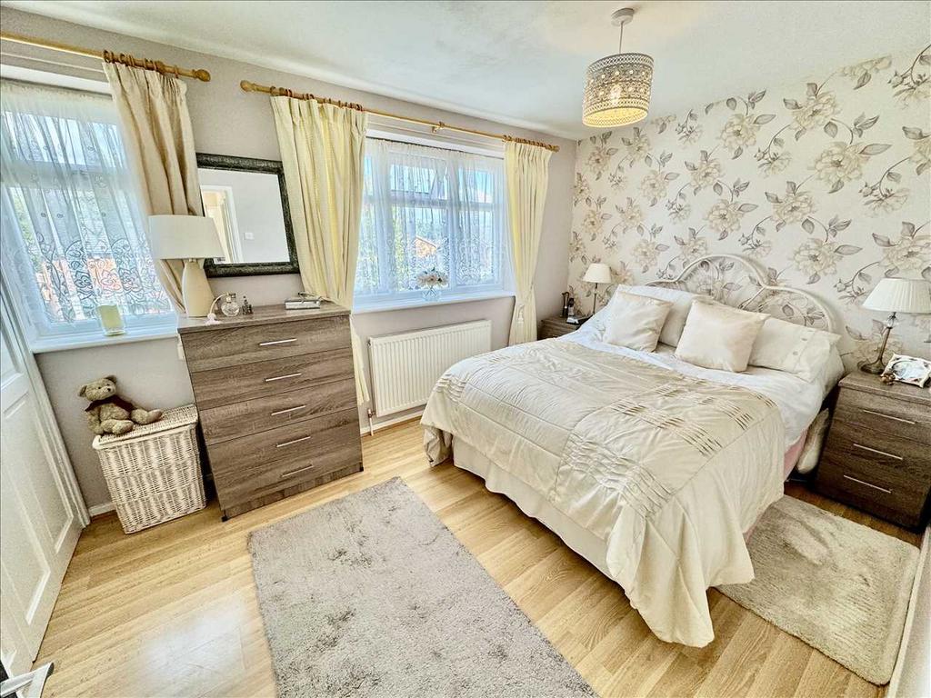 BEDROOM  1 (Front)