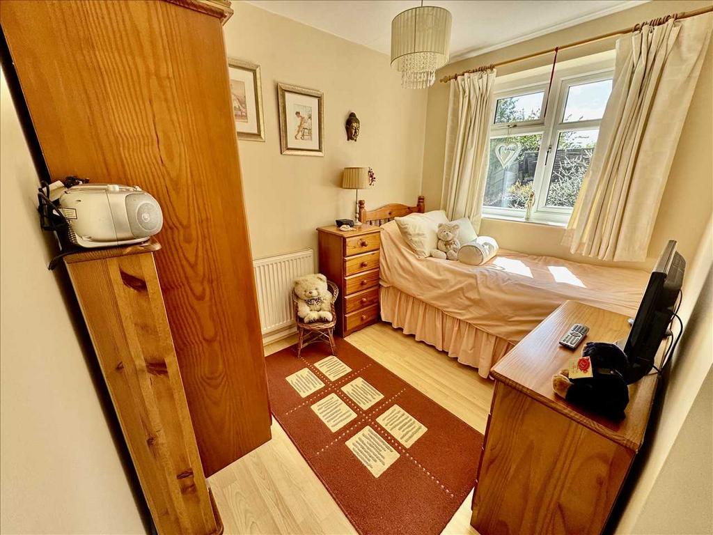 BEDROOM 2  (Rear)