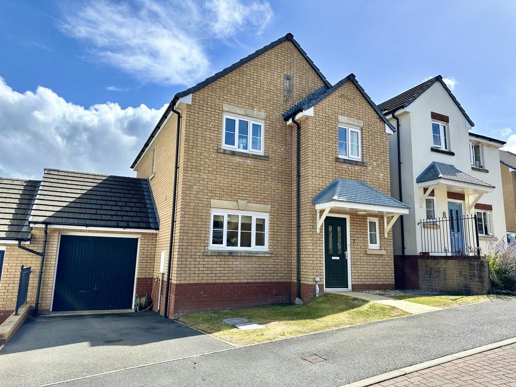 3 Bedroom Detached House