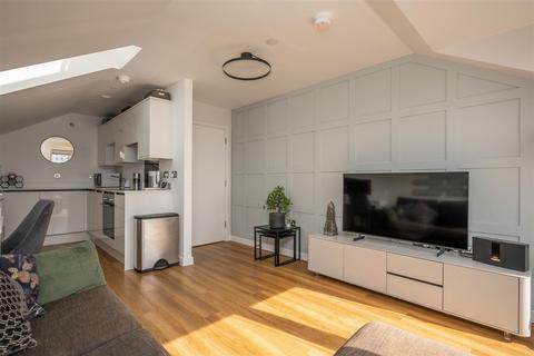 1 bedroom apartment for sale, Ingrave House, Brentwood