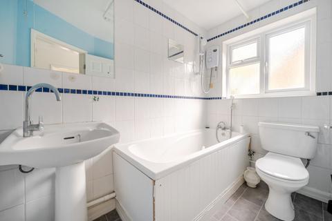 2 bedroom maisonette for sale, Copperfield Road, Bassett, Southampton, Hampshire, SO16