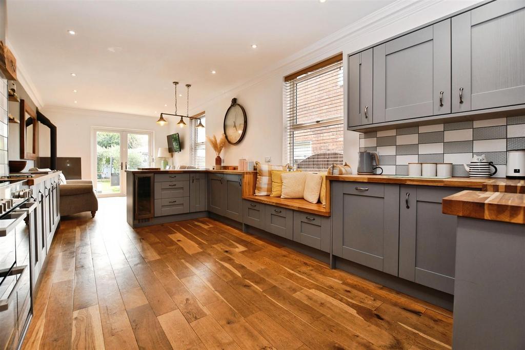 Kitchen/Family Room