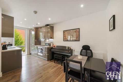 2 bedroom apartment for sale, 1 Brannigan Way, Edgware HA8