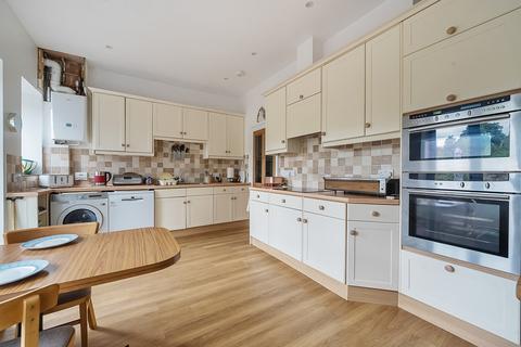 undefined, The Street, Guildford GU3