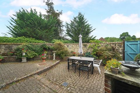 undefined, The Street, Guildford GU3