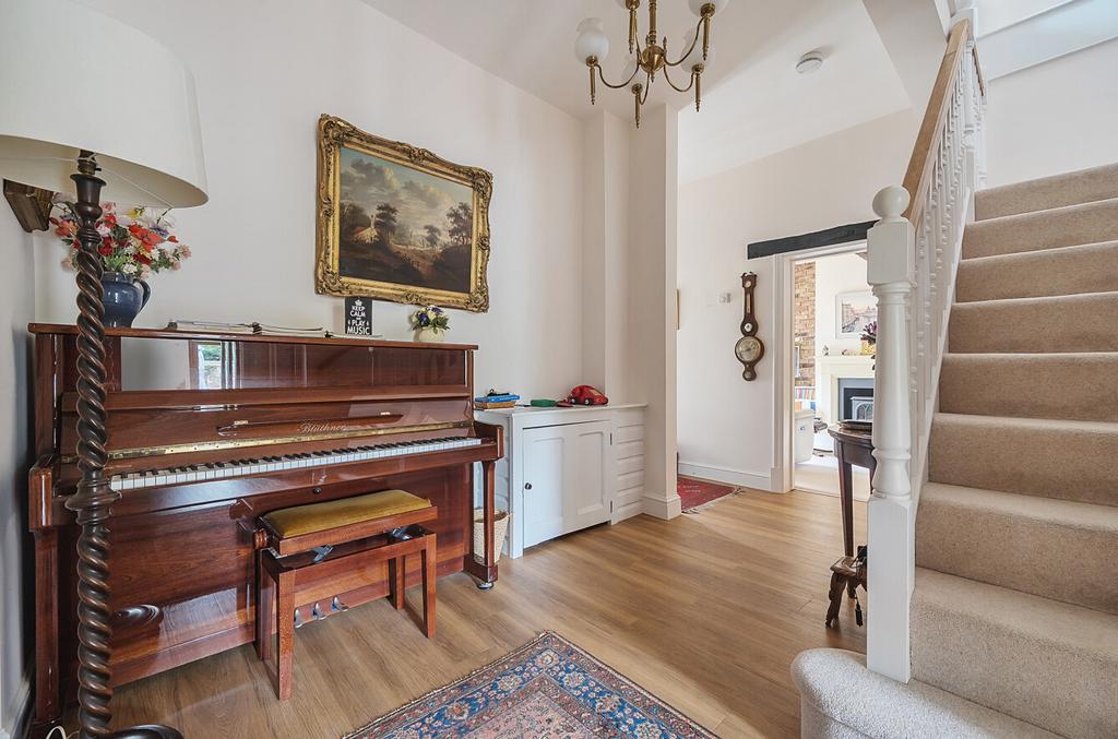 1340849-9-68a5b29...