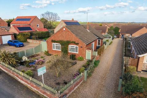 2 bedroom detached bungalow for sale, Bulls Row, Northrepps, NR27