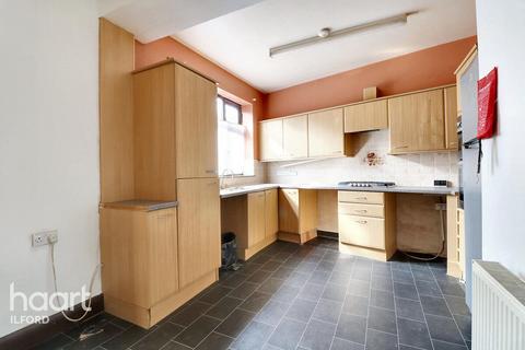 4 bedroom end of terrace house for sale, Brook Road, Ilford