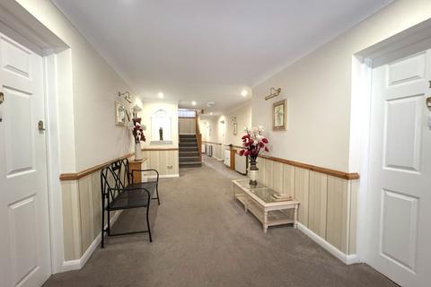 2 bedroom flat for sale, The Ridings, Southport, PR9 8NG