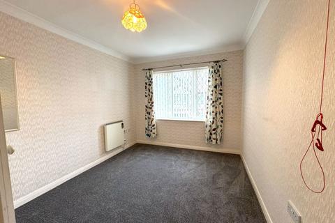 2 bedroom flat for sale, The Ridings, Southport, PR9 8NG