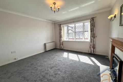 2 bedroom flat for sale, The Ridings, Southport, PR9 8NG
