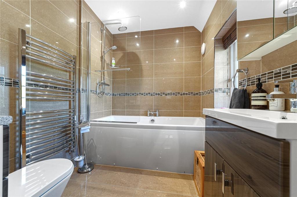 Ensuite
