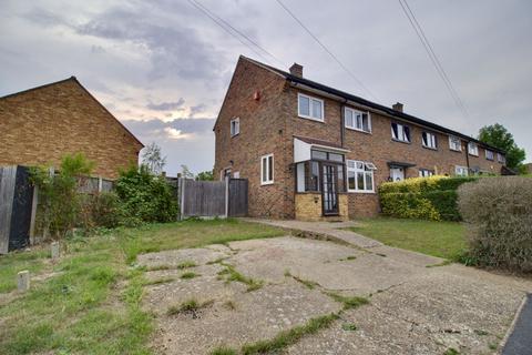 12 Retford Path, Romford, RM3 9NL