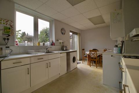12 Retford Path, Romford, RM3 9NL