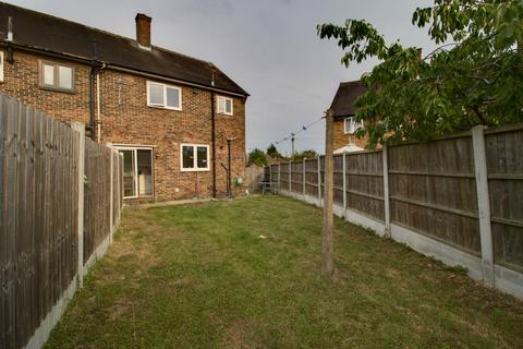 12 Retford Path, Romford, RM3 9NL