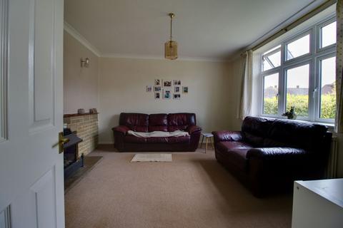 12 Retford Path, Romford, RM3 9NL