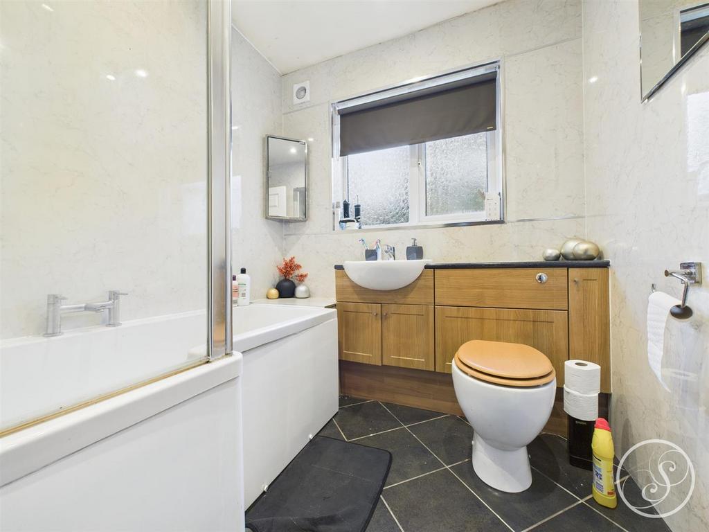 Family bathroom