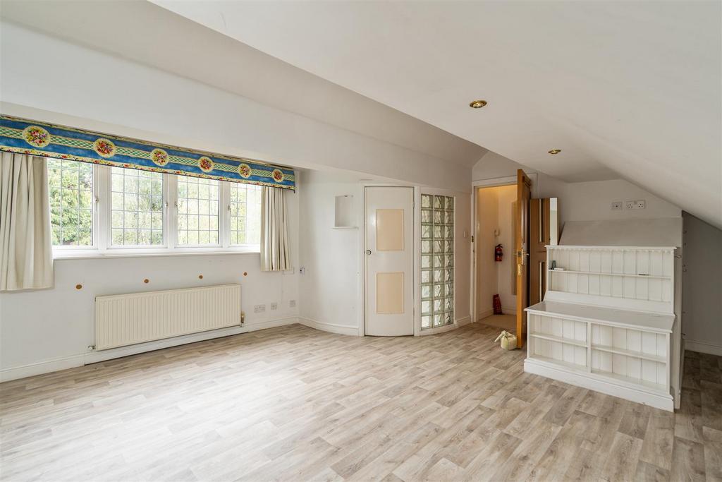 642 Streetsbrook Road 4.jpg
