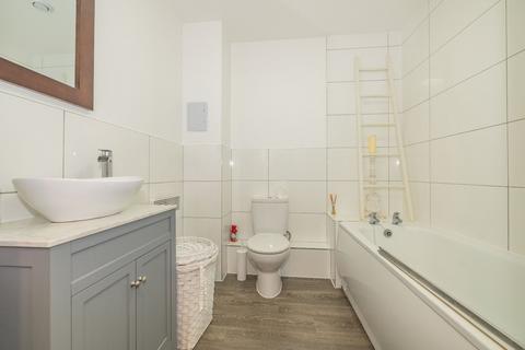 2 bedroom flat for sale, Tannery Square, Canterbury, Kent, CT1