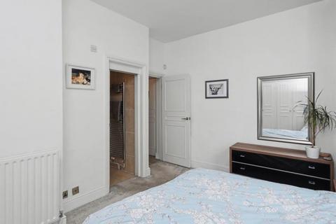 undefined, Kingsdowne Road, Surbiton KT6