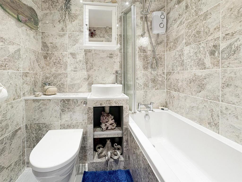 Bathroom-1.jpg