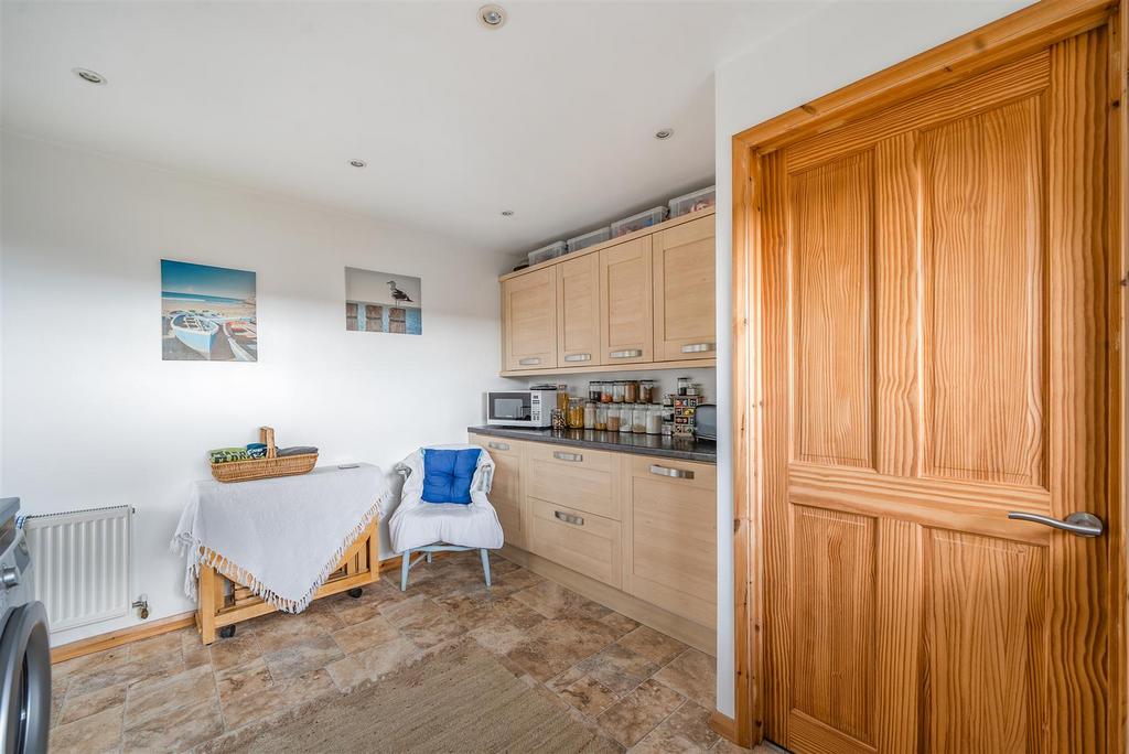 Henlake Kitchen Work..jpg