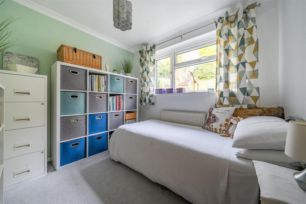 Henlake Bed 3.jpg