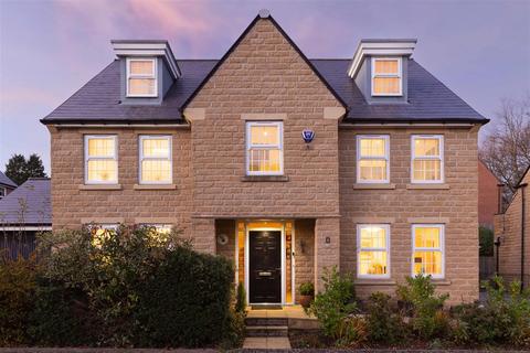 5 bedroom detached house for sale, Bragg Court, Leeds LS16