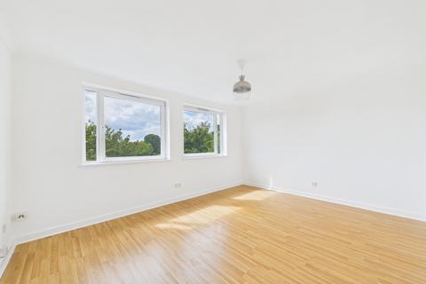 15 The Cornfields, Hemel Hempstead, HP1 1UA