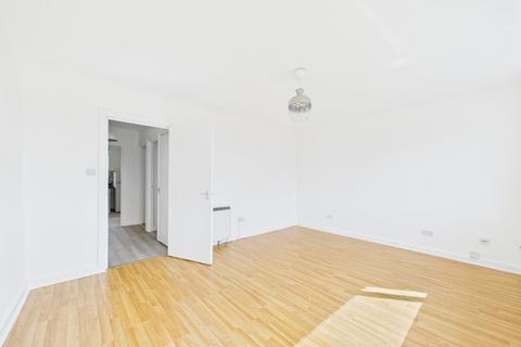 15 The Cornfields, Hemel Hempstead, HP1 1UA