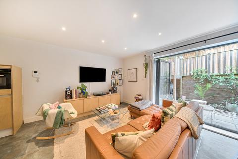 undefined, Kinsale Road, London