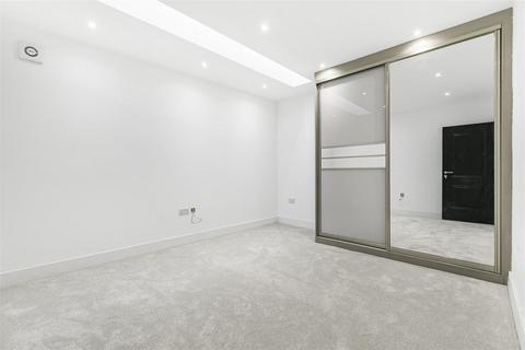 undefined, Madeley Road, Ealing W5