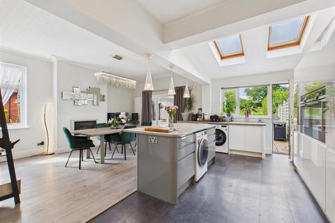 4 bedroom semi-detached house for sale, Ferriby High Road, North Ferriby