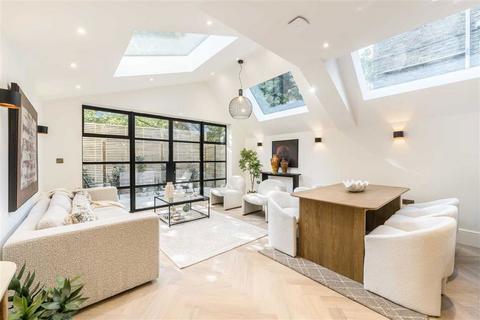 2 bedroom flat for sale, Goodwin Road, London W12