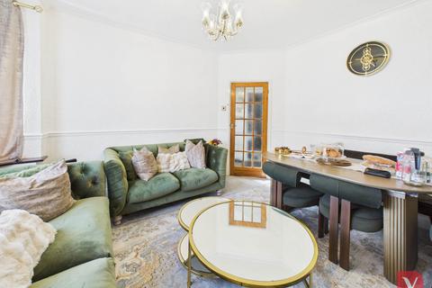 undefined, Exton Avenue, Luton LU2