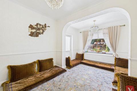 undefined, Exton Avenue, Luton LU2