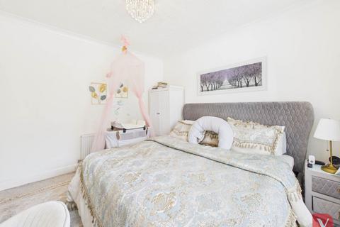 undefined, Exton Avenue, Luton LU2
