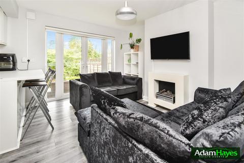 1, Deepdene Torrington Park, London, N12 9PL