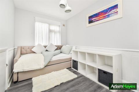 1, Deepdene Torrington Park, London, N12 9PL
