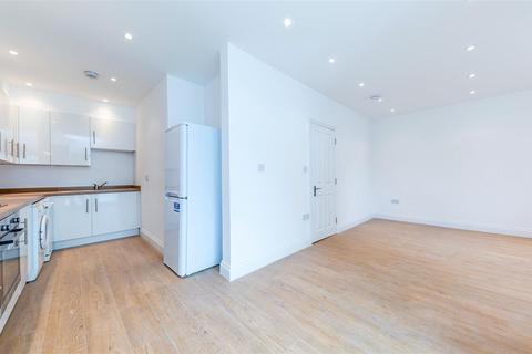 2 bedroom apartment to rent, Archway Road, N6