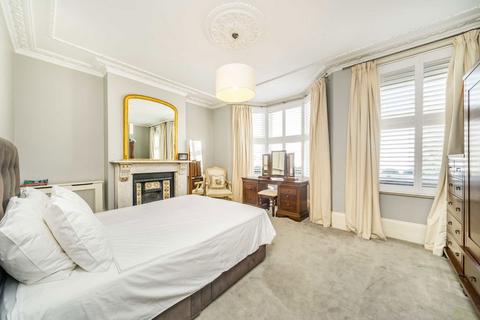 15 Aubert Road, London, N5 1TX