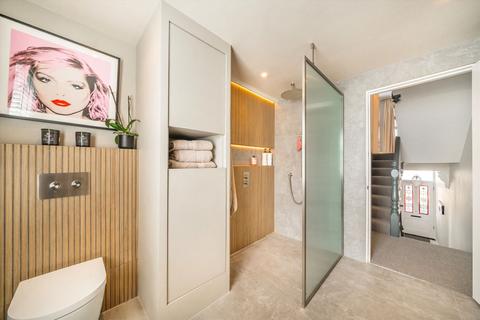 15 Aubert Road, London, N5 1TX
