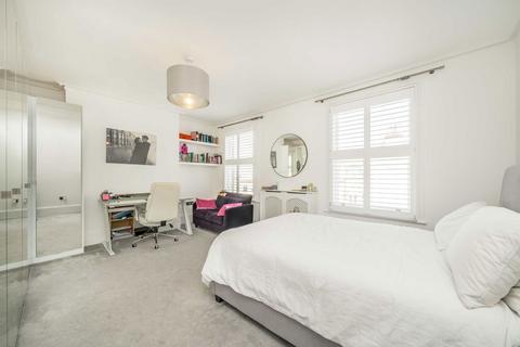15 Aubert Road, London, N5 1TX