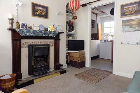 2 bedroom terraced house to rent, High Street, Witney OX28