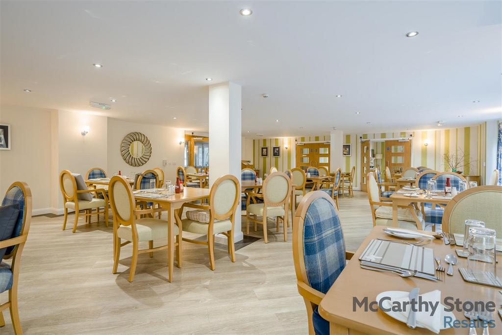8658031-interior18.jpg
