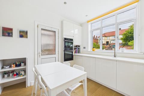 4 bedroom semi-detached house for sale, Evelegh Road, Portsmouth PO6